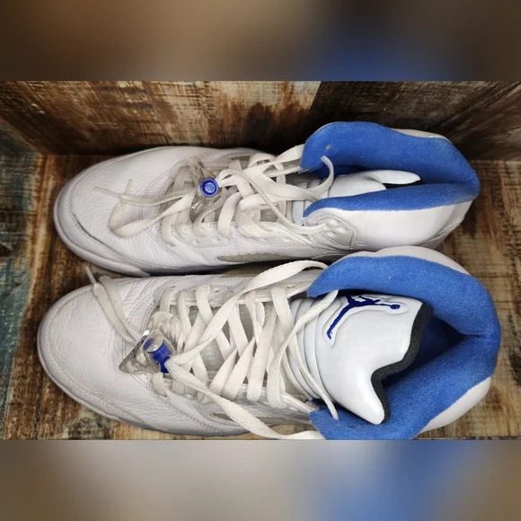 Nike Air Jordan Retro Stealth/White/Hyper Royal DD0587-140 Size 11